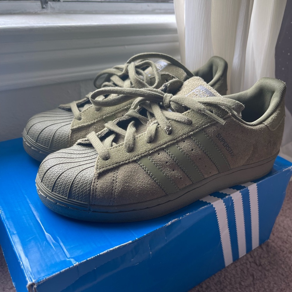 Adidas - Picture 2 of 2